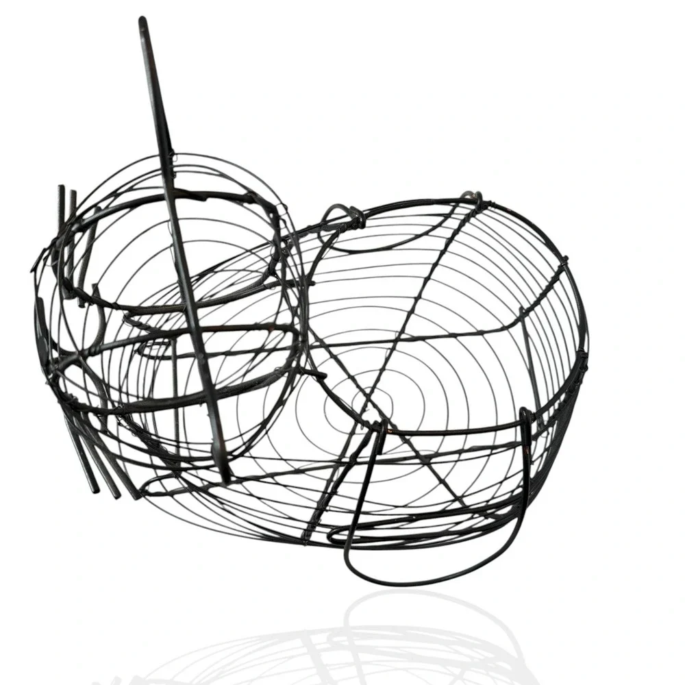 Vintage 90s‎ Cat Shaped Wire Basket | Collecting Eggs Gathering Herbs Farmhouse